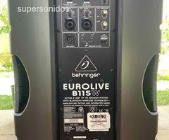 Venta de Bocina Activa Behringer Eurolive B115W para reparación o repuestos
